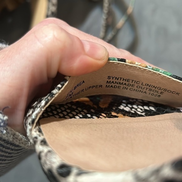 Chelsea & Violet Brea Snake print shoes - Picture 6 of 6